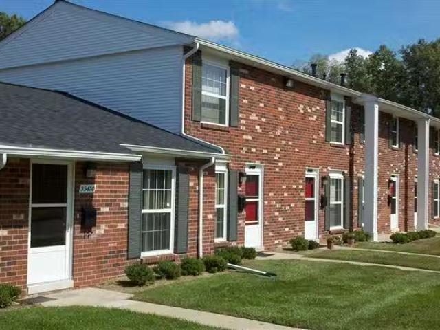Condo for sale in Westland
