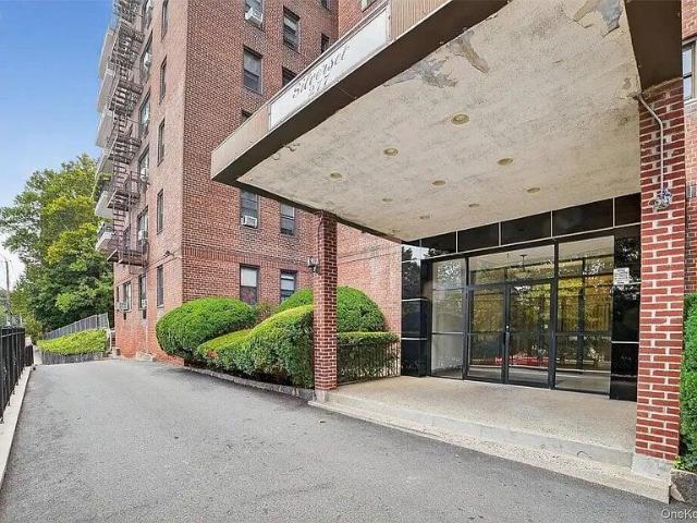 Apartment for sale in Bronx County, City of Yonkers