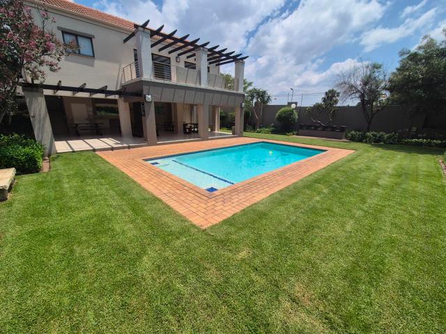 Apartment for rent in Douglasdale, Randburg