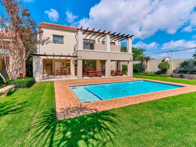 Apartment for rent in Paulshof, Alexandra