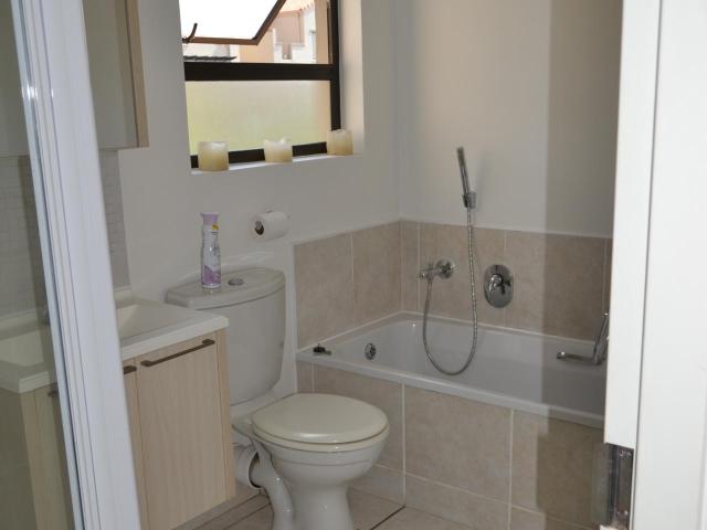 Apartment for rent in Paulshof, Alexandra