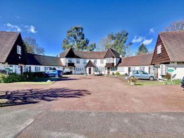 House for rent in Uxbridge, Greater London