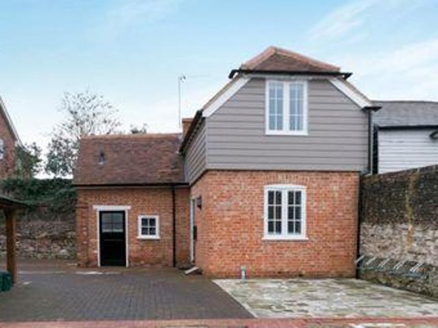 House for rent in Fole, Surrey