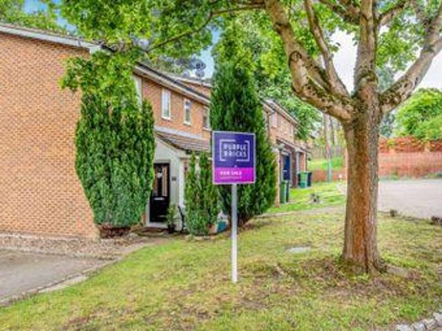 House for sale in Heol-las, Surrey