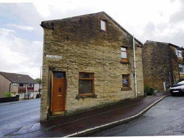 House for sale in Halifax, Calderdale