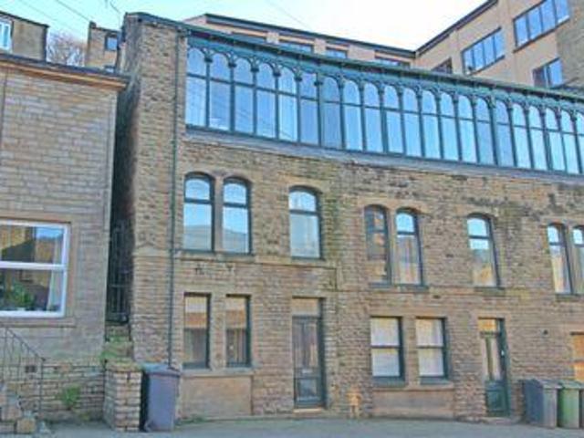 House for sale in Holmfirth, West Yorkshire