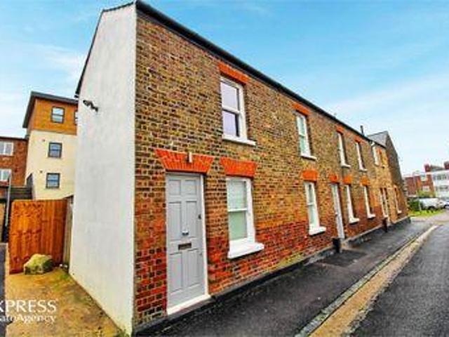 House for sale in Navestock Side