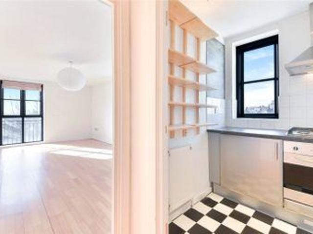 House for rent in Lyons, Greater London