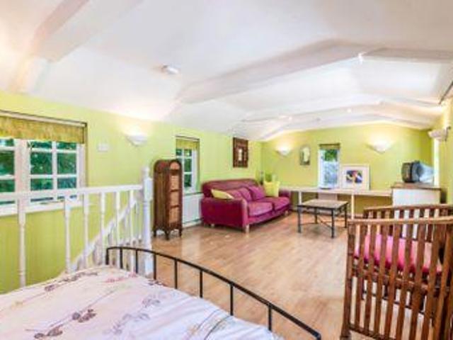 House for rent in Perryfields, West Sussex