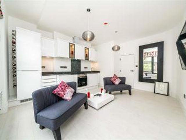 House for rent in Lyons, Greater London