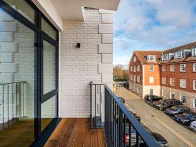 House for rent in Row Town, Surrey