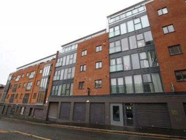 House for rent in Calderstones