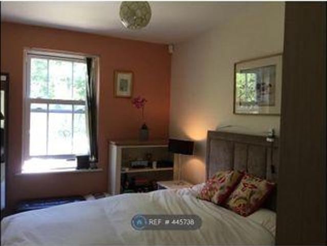 House for rent in Surrey