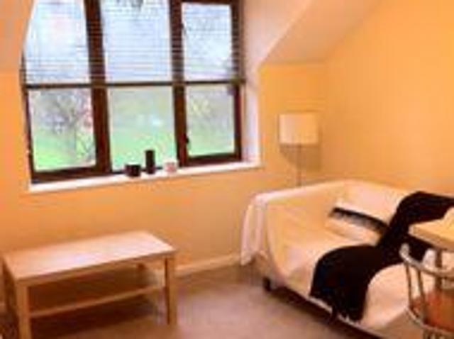 House for rent in Staines, Surrey
