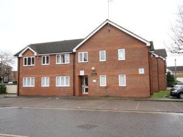 House for rent in Row Town, Surrey