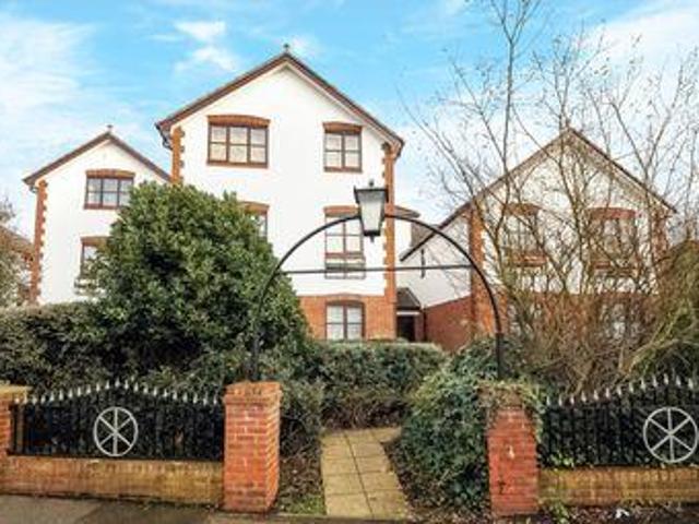 House for rent in Blackhills, Surrey