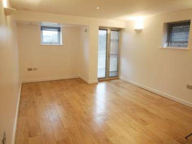 House for rent in Pouchen End, Hertfordshire
