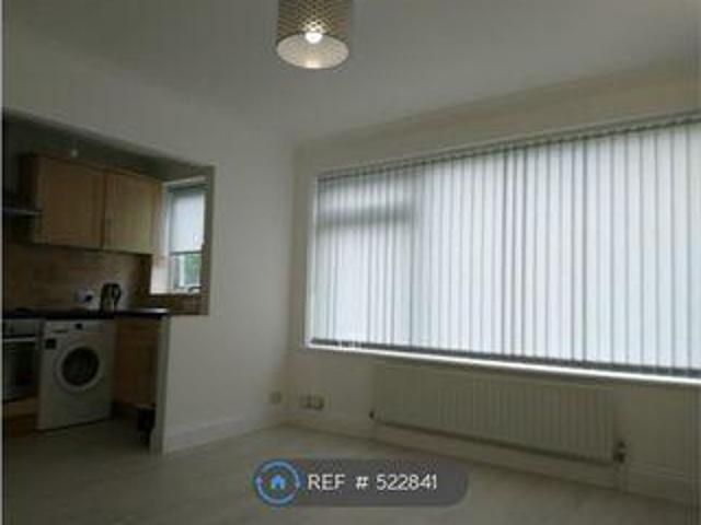 House for rent in Bromley Green, Ashford
