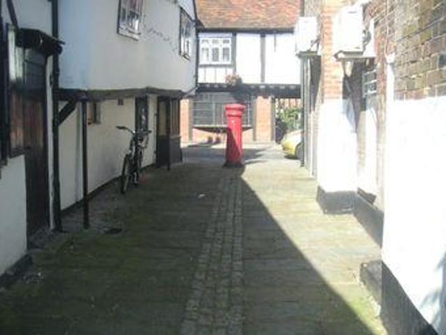 House for rent in Windsor House Stables, Lambourn