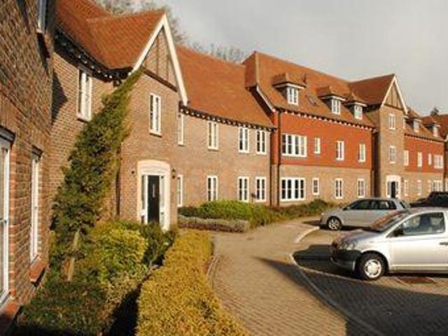 House for rent in Ascot