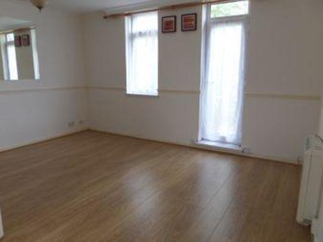 House for rent in Northolt, Greater London
