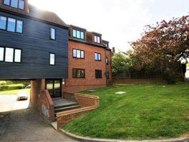 House for rent in Navestock Side