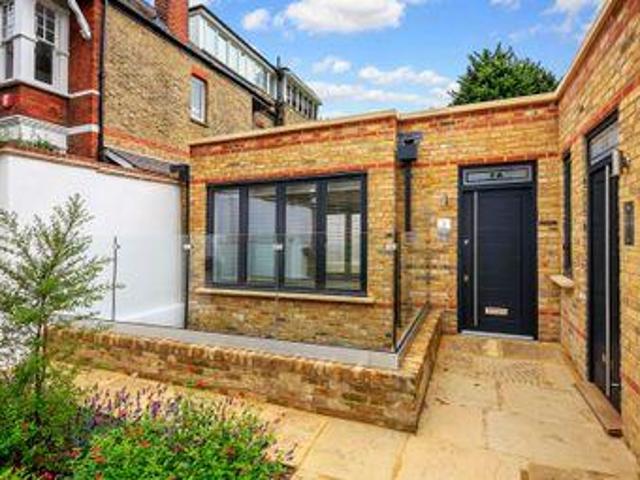 House for rent in Richmond Hill, Deepcut