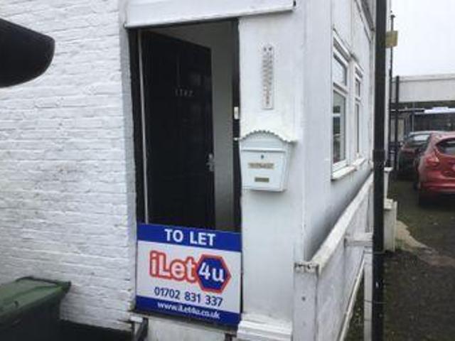 House for rent in Alton Barnes, Essex