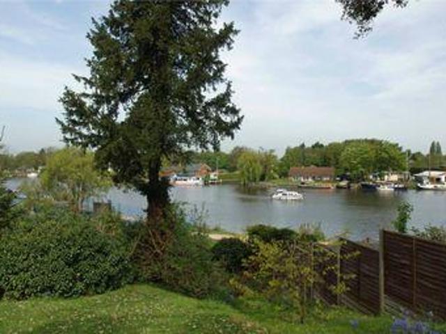 House for rent in Ashley Park, Surrey