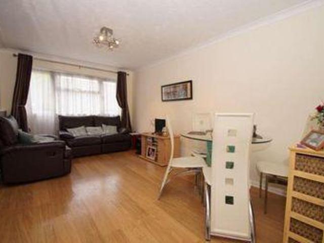 House for rent in Pouchen End, Hertfordshire