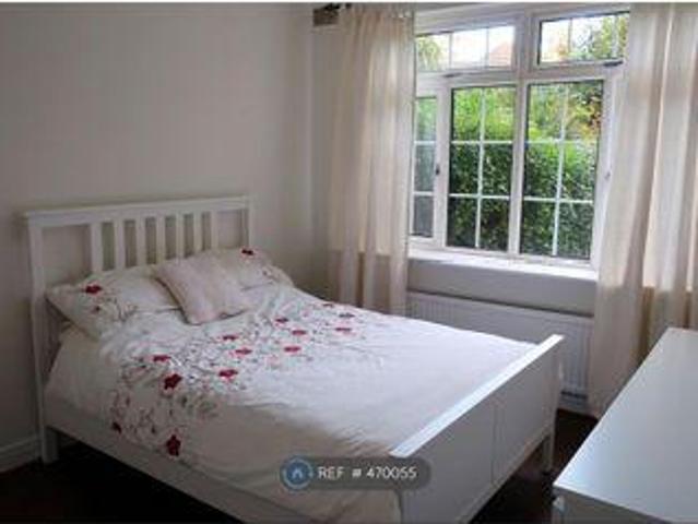 House for rent in Weybridge, Elmbridge