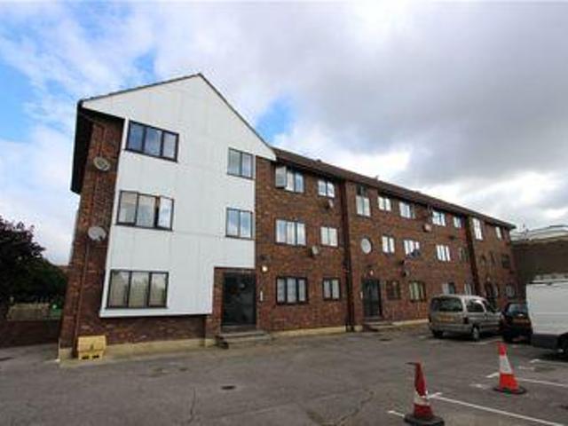 House for rent in Alton Barnes, Essex