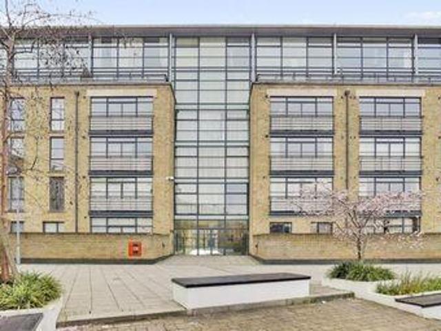 House for rent in Brentford End, Greater London
