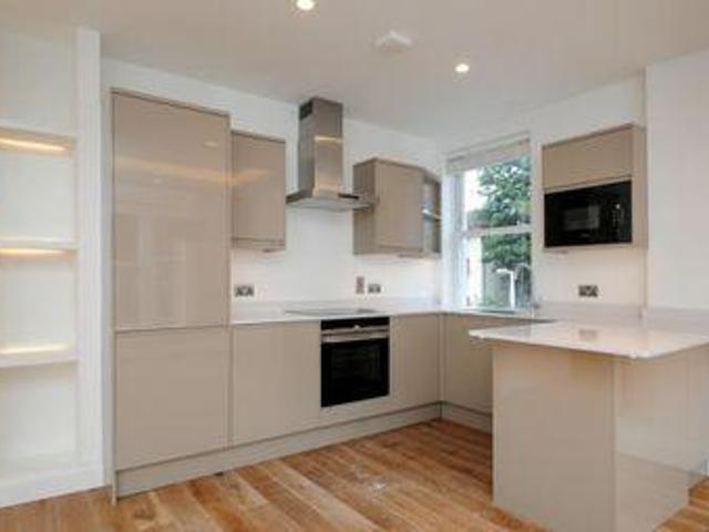 House for rent in Richmond Hill, Deepcut