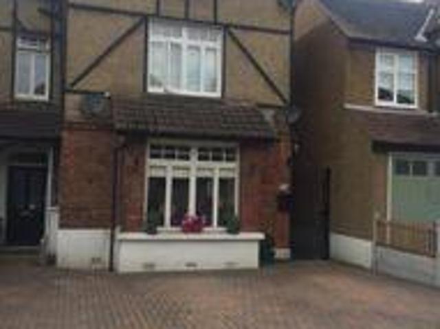 House for rent in Navestock Side