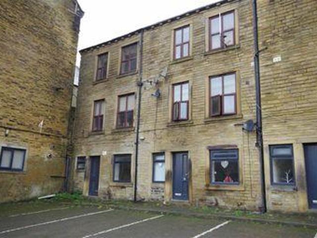 House for rent in Halifax, West Yorkshire