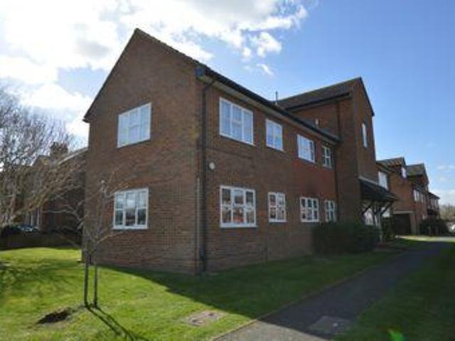 House for rent in Pachesham Park, Surrey