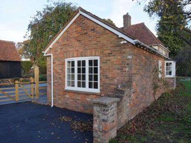 House for rent in Pouchen End, Hertfordshire