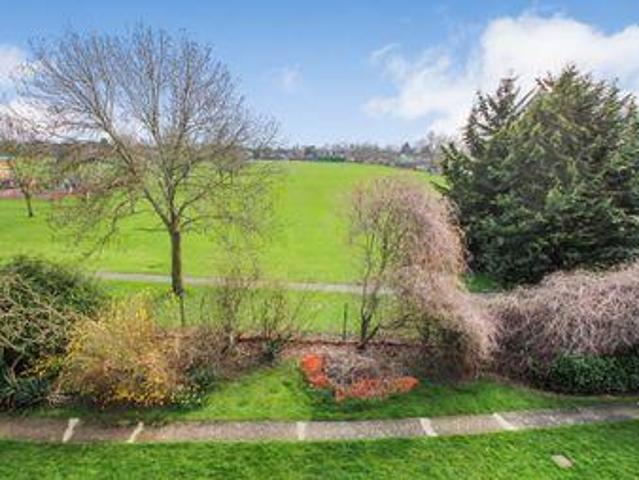 House for rent in Blackhills, Surrey