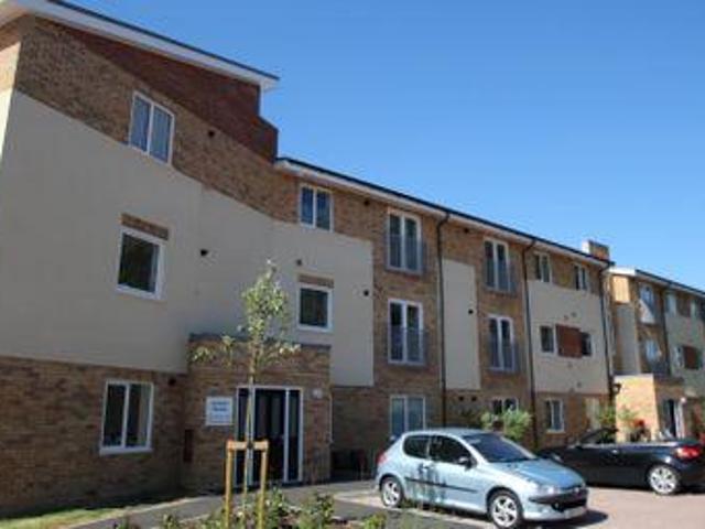 House for rent in Pachesham Park, Surrey