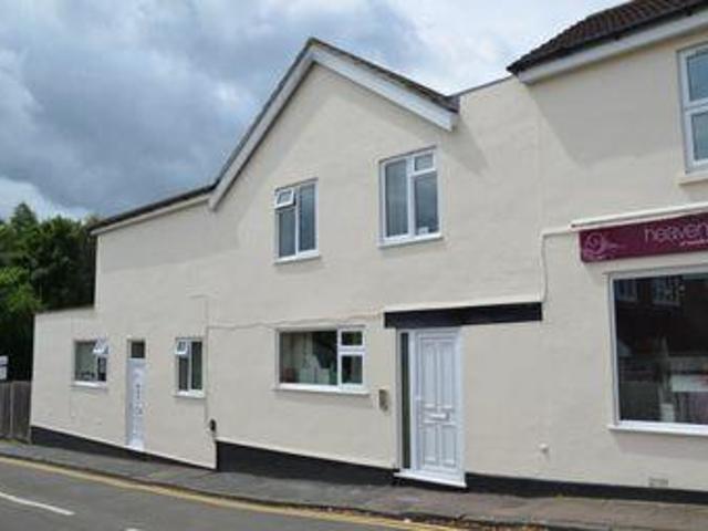 House for rent in Row Town, Surrey