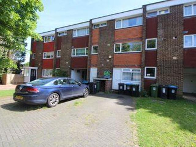 House for rent in Pouchen End, Hertfordshire