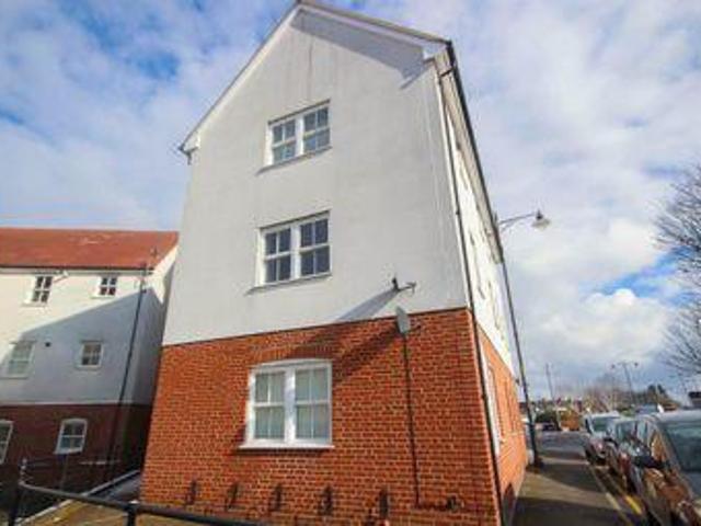 House for rent in Navestock Side