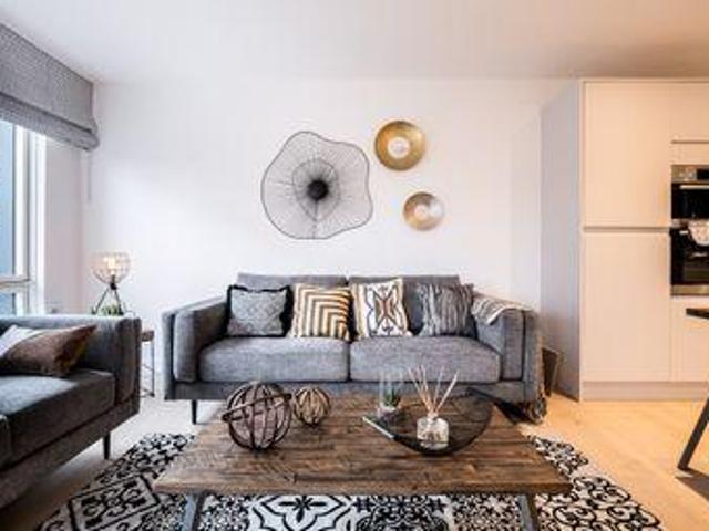 House for sale in Edgware, Greater London