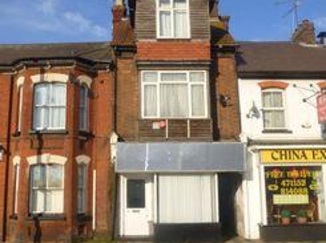 House for sale in Dunstable, Central Bedfordshire