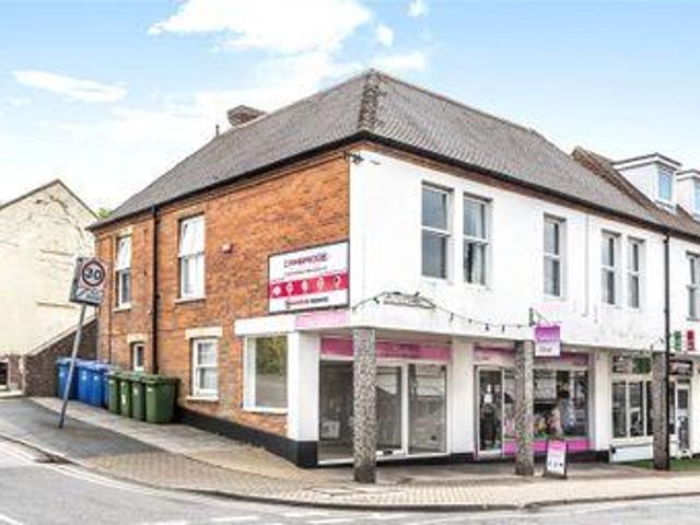 House for sale in Crowthorne