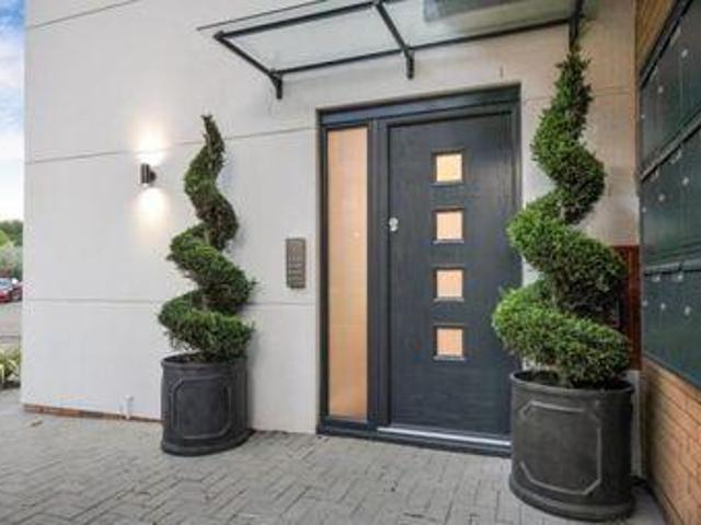 House for sale in Hillview, Surrey