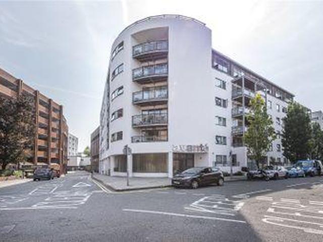 House for sale in Kingston Upon Thames, Greater London