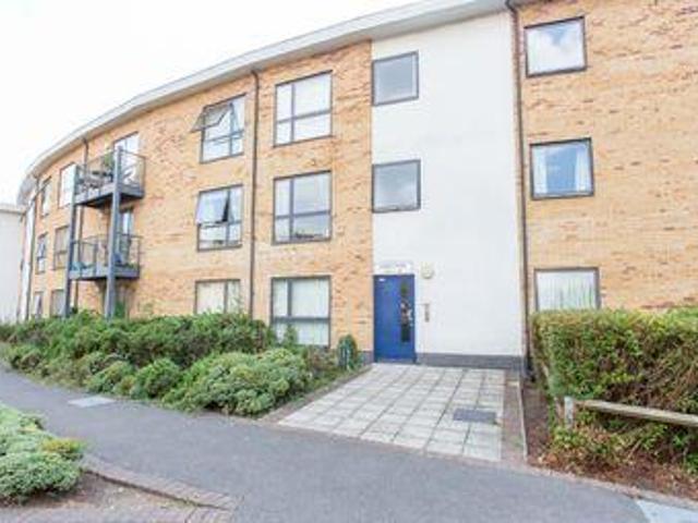 House for sale in Northolt, Greater London