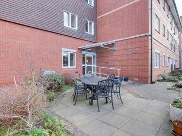 House for sale in Bromsgrove, Worcestershire